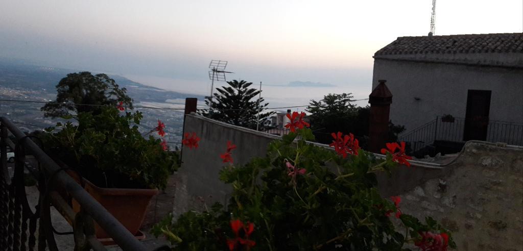 Camere Di Ulisse Ериче Екстер'єр фото
