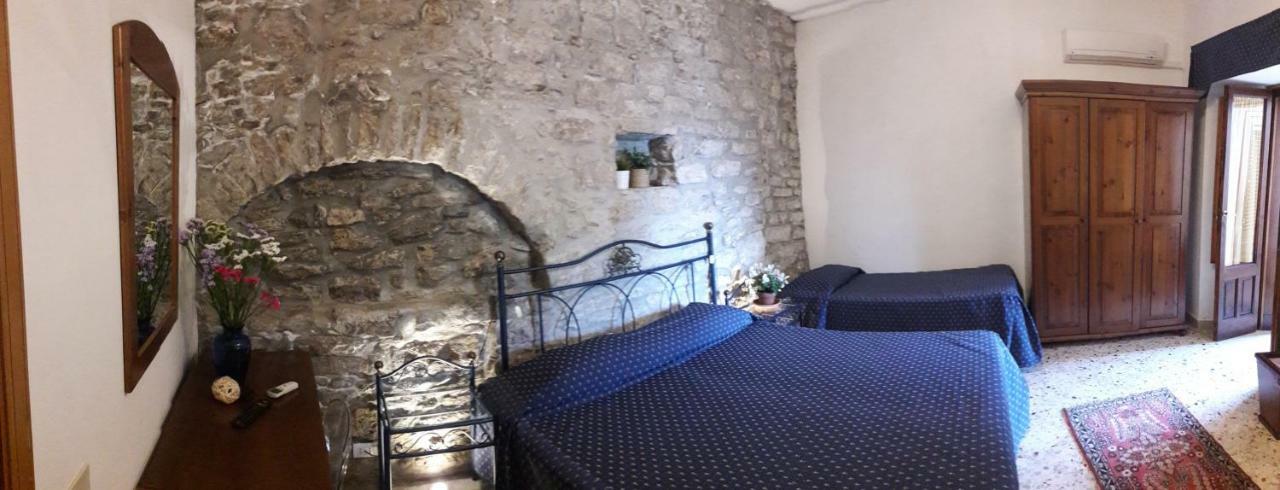 Camere Di Ulisse Ериче Екстер'єр фото